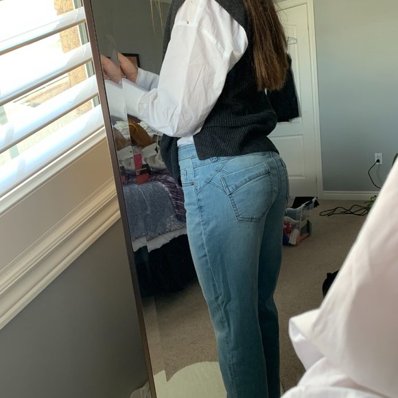 CLEO, JEANS - Picture 3 of 3